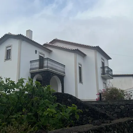 Villa Madredeus *